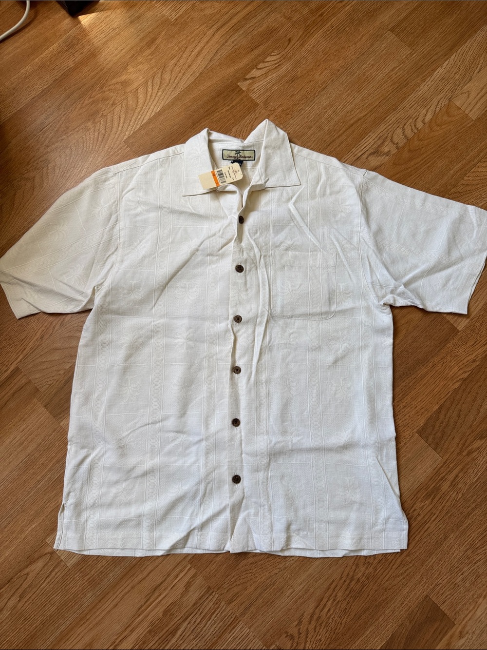 Tommy Bahama White Short-Sleeve Button-Down Casual Shirt, Small,100%silk